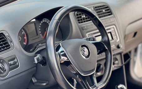 Volkswagen Polo VI (EU Market), 2015 год, 1 200 000 рублей, 9 фотография