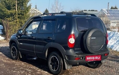 Chevrolet Niva I рестайлинг, 2015 год, 550 000 рублей, 3 фотография