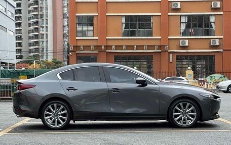 Mazda 3, 2022 год, 1 960 000 рублей, 4 фотография