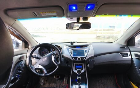 Hyundai Avante, 2011 год, 700 000 рублей, 4 фотография