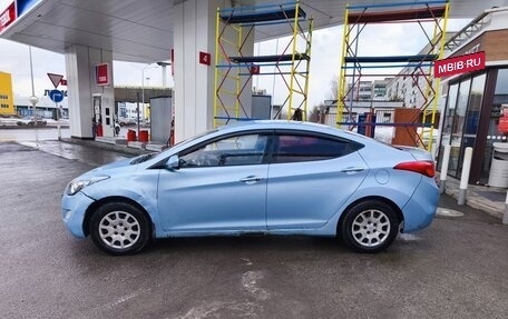 Hyundai Avante, 2011 год, 700 000 рублей, 6 фотография