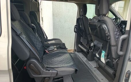 Ford Tourneo Custom I рестайлинг, 2017 год, 2 600 000 рублей, 4 фотография