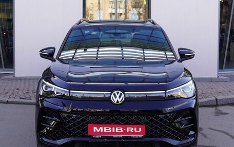 Volkswagen Tiguan, 2025 год, 4 950 000 рублей, 2 фотография