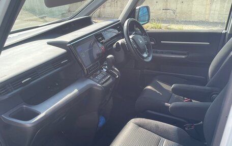 Honda Stepwgn IV, 2019 год, 2 700 000 рублей, 14 фотография