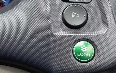 Honda Insight II рестайлинг, 2009 год, 740 000 рублей, 4 фотография