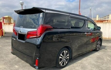 Toyota Alphard, 2024 год, 6 950 000 рублей, 8 фотография