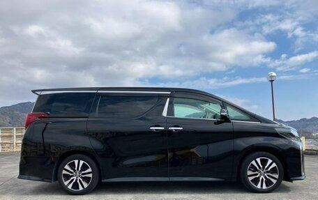 Toyota Alphard, 2024 год, 6 950 000 рублей, 9 фотография