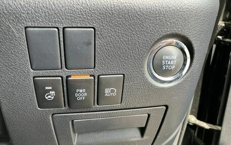 Toyota Alphard, 2024 год, 6 950 000 рублей, 14 фотография