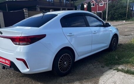 KIA Rio IV, 2020 год, 1 550 000 рублей, 4 фотография