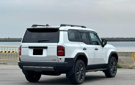 Toyota Land Cruiser Prado, 2024 год, 8 550 000 рублей, 10 фотография