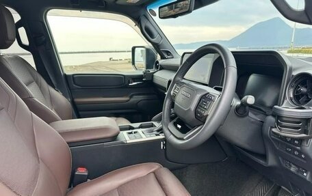 Toyota Land Cruiser Prado, 2024 год, 8 550 000 рублей, 12 фотография