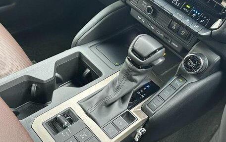 Toyota Land Cruiser Prado, 2024 год, 8 550 000 рублей, 16 фотография