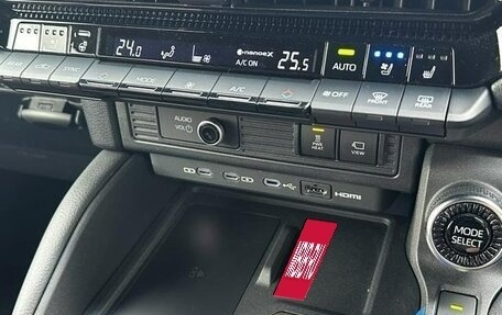 Toyota Land Cruiser Prado, 2024 год, 8 550 000 рублей, 17 фотография