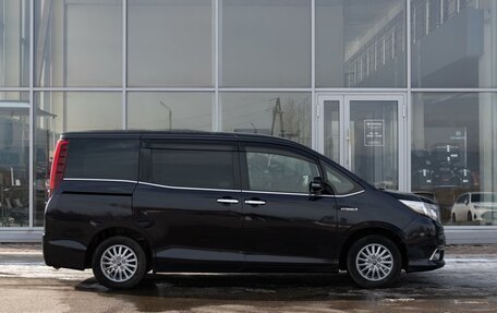 Toyota Esquire I, 2016 год, 2 150 000 рублей, 5 фотография