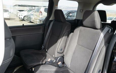 Toyota Esquire I, 2016 год, 2 150 000 рублей, 12 фотография