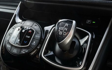 Toyota Esquire I, 2016 год, 2 150 000 рублей, 19 фотография