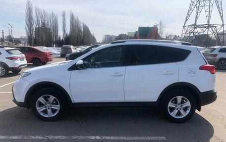 Toyota RAV4, 2013 год, 2 000 000 рублей, 2 фотография