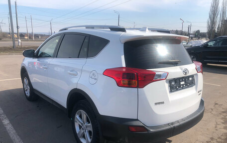 Toyota RAV4, 2013 год, 2 000 000 рублей, 3 фотография