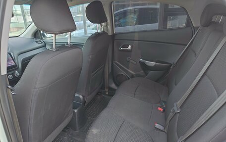 KIA Rio III рестайлинг, 2016 год, 820 000 рублей, 17 фотография