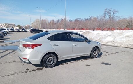 Hyundai Solaris II рестайлинг, 2018 год, 930 000 рублей, 1 фотография