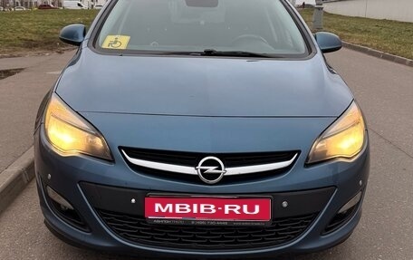 Opel Astra J, 2013 год, 870 000 рублей, 1 фотография