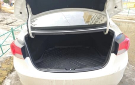 Hyundai Avante, 2011 год, 700 000 рублей, 6 фотография