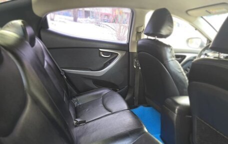 Hyundai Avante, 2011 год, 700 000 рублей, 4 фотография