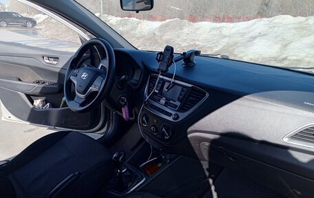 Hyundai Solaris II рестайлинг, 2018 год, 930 000 рублей, 6 фотография