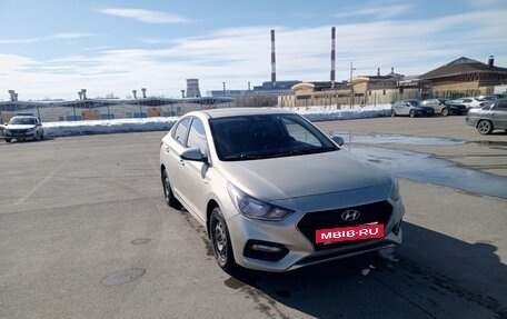 Hyundai Solaris II рестайлинг, 2018 год, 930 000 рублей, 2 фотография