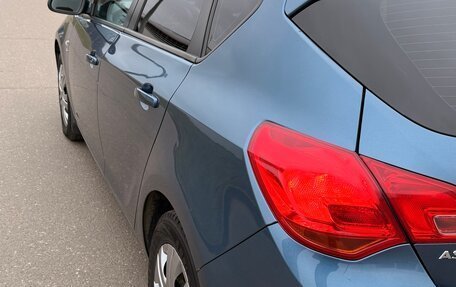 Opel Astra J, 2013 год, 870 000 рублей, 4 фотография