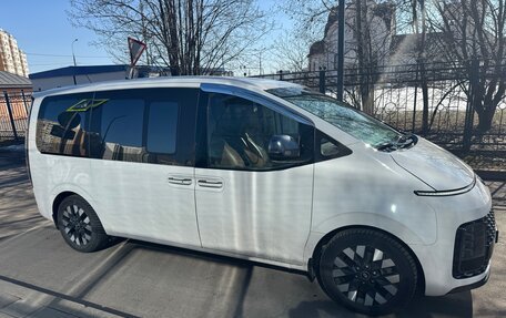 Hyundai Staria, 2021 год, 4 850 000 рублей, 3 фотография