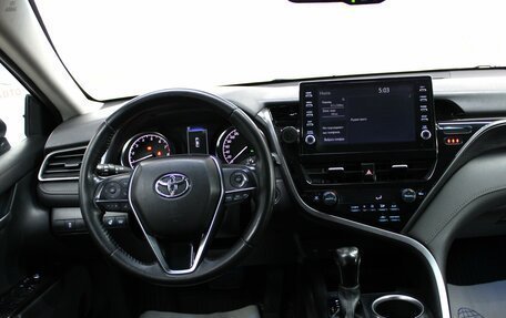 Toyota Camry, 2021 год, 2 899 000 рублей, 10 фотография