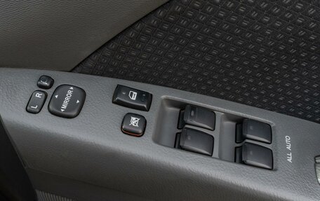 Toyota ISis I, 2009 год, 1 200 000 рублей, 20 фотография