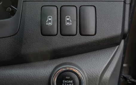 Toyota ISis I, 2009 год, 1 200 000 рублей, 25 фотография