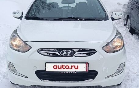Hyundai Solaris II рестайлинг, 2013 год, 800 000 рублей, 1 фотография