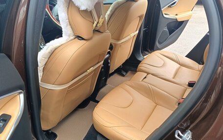 Volvo V40 Cross Country I, 2017 год, 1 600 000 рублей, 4 фотография