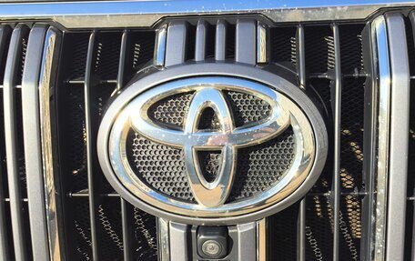 Toyota Land Cruiser Prado 150 рестайлинг 2, 2020 год, 6 200 000 рублей, 10 фотография