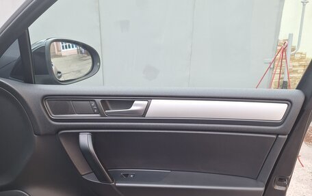 Volkswagen Touareg III, 2011 год, 1 650 000 рублей, 5 фотография