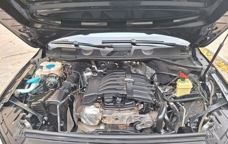 Volkswagen Touareg III, 2011 год, 1 650 000 рублей, 4 фотография