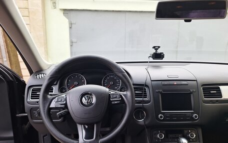 Volkswagen Touareg III, 2011 год, 1 650 000 рублей, 11 фотография