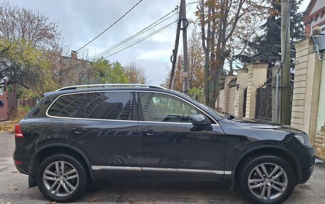 Volkswagen Touareg III, 2011 год, 1 650 000 рублей, 24 фотография