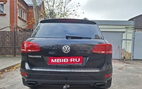 Volkswagen Touareg III, 2011 год, 1 650 000 рублей, 25 фотография