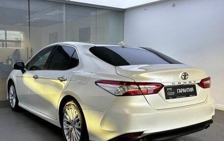 Toyota Camry, 2019 год, 2 999 000 рублей, 8 фотография