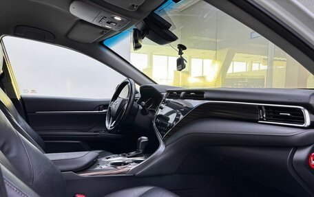 Toyota Camry, 2019 год, 2 999 000 рублей, 13 фотография