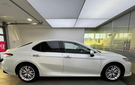 Toyota Camry, 2019 год, 2 999 000 рублей, 5 фотография