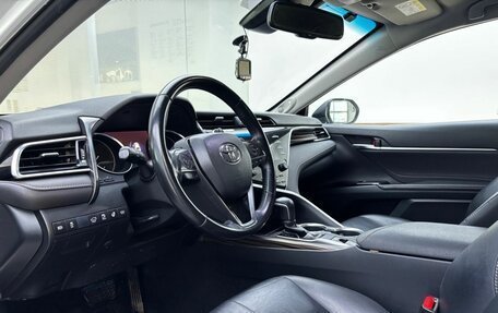 Toyota Camry, 2019 год, 2 999 000 рублей, 20 фотография