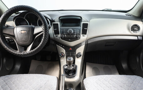 Chevrolet Cruze II, 2012 год, 869 000 рублей, 10 фотография