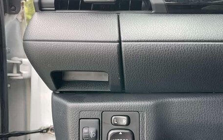 Toyota Yaris XP150 рестайлинг, 2022 год, 1 326 000 рублей, 12 фотография