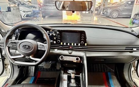 Hyundai Elantra, 2022 год, 1 300 123 рублей, 8 фотография