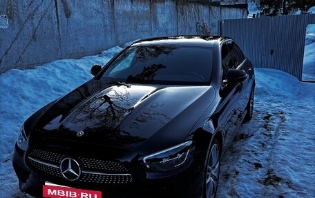 Mercedes-Benz E-Класс, 2022 год, 4 200 000 рублей, 3 фотография